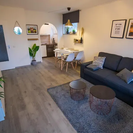 Moderne Snow & Bike 2-4 Personen Direkt Am Skilift Und In Der Naehe Des Bikeparks Apartment Winterberg